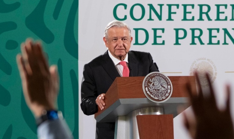 Reafirma Lopez Obrador compromiso de garantizar abasto de medicamentos oncologicos y derecho del pueblo a la salud