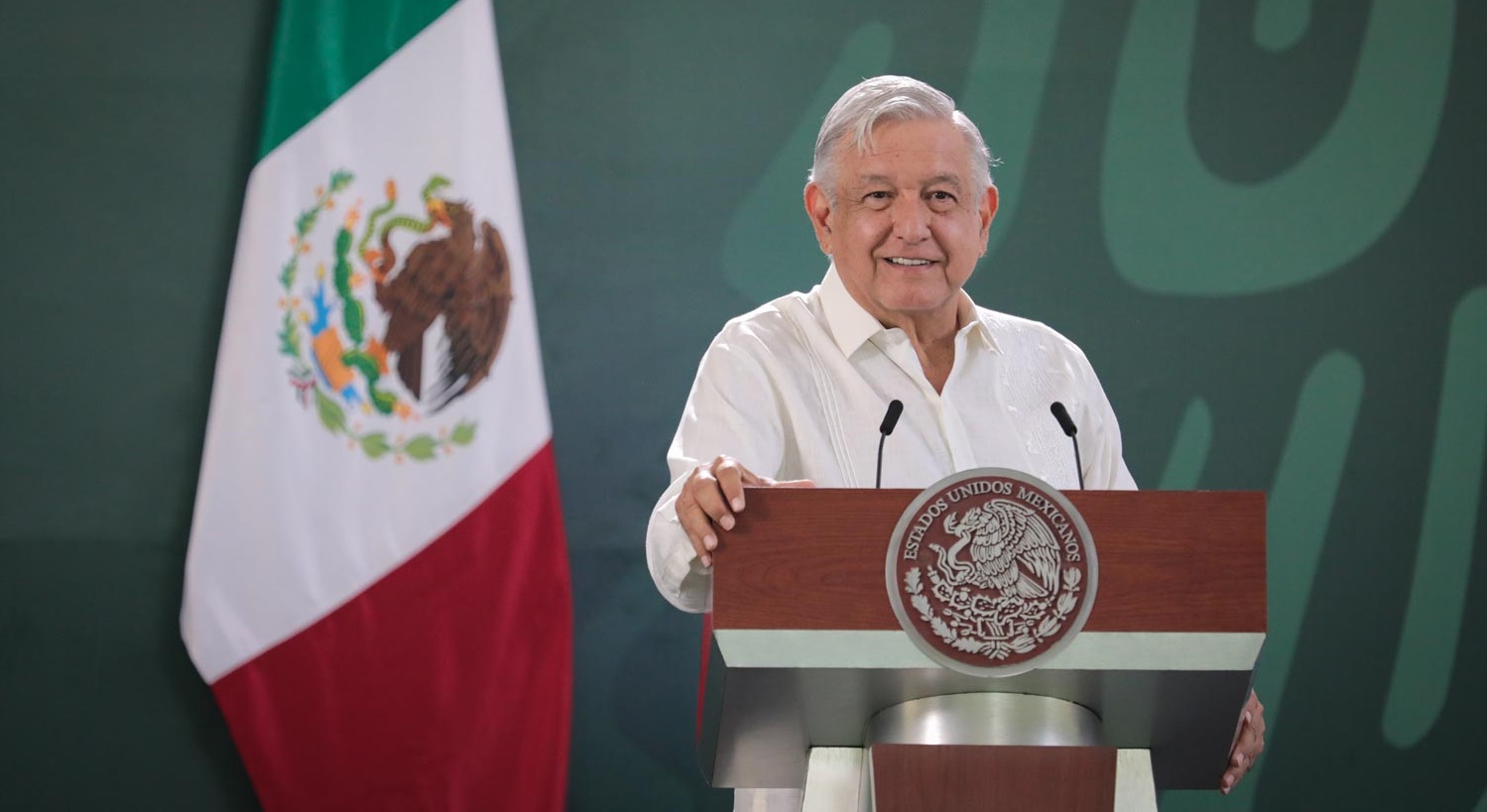 Si se quiere ayudar a Cuba lo primero es suspender bloqueo afirma Lopez Obrador