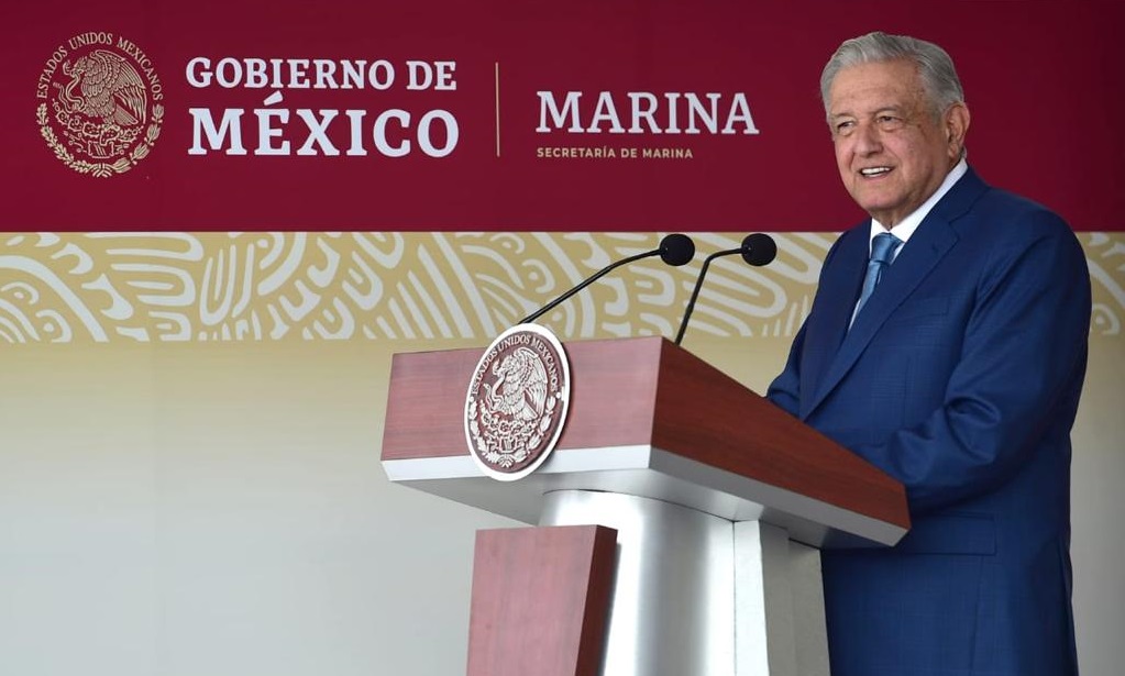 Lopez Obrador agradece a la Armada de Mexico por su labor en tareas de seguridad publica