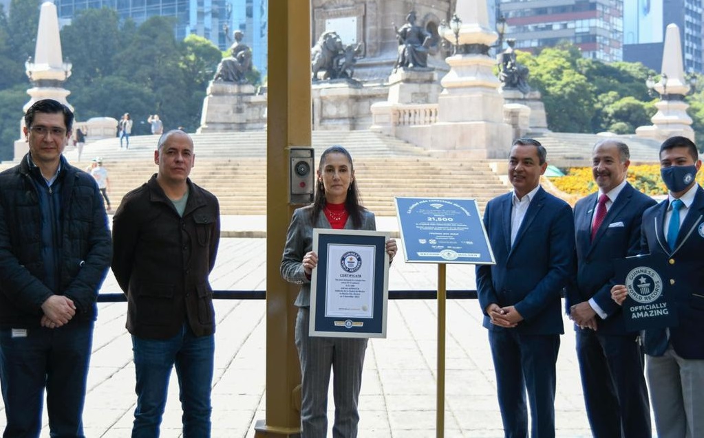Recibe Ciudad de Mexico Record Mundial Guinness por ser la ciudad mas conectada del mundo con 21 mil 500 puntos WiFi