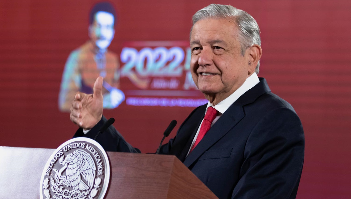 Gobierno entregara en 2022 Aeropuerto Internacional Felipe Angeles y Refineria Dos Bocas afirma Lopez Obrador