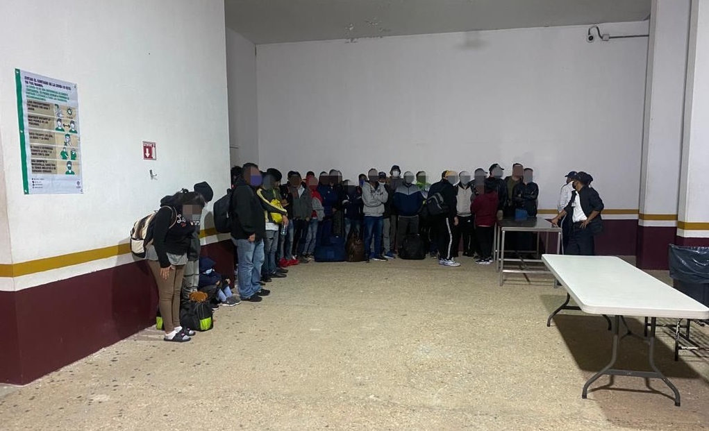 Identifica INM a 374 personas migrantes irregulares en operativos realizados hoy en Veracruz
