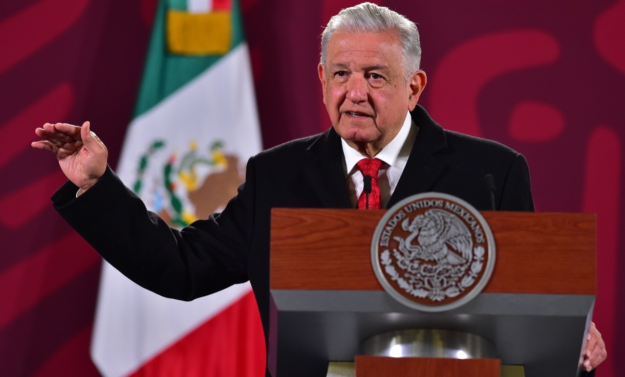 Promueve Lopez Obrador dialogo entre autoridades federales y normalistas de Ayotzinapa