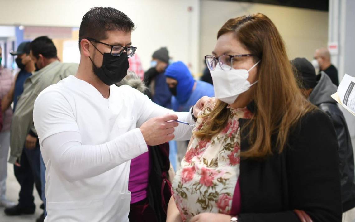 Secretaria de Salud abre registro para vacuna de refuerzo a personas de 30 a 39 anos
