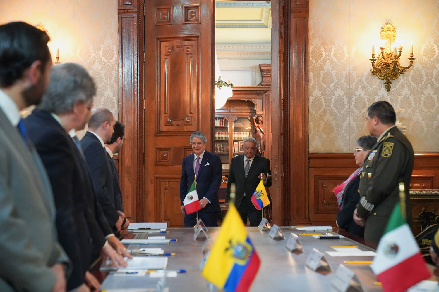 24 11 2022 Presidente AMLO visita presidente Ecuador 02