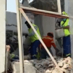 Derrumbe en San Antonio Abad: continúan labores de rescate tras quedar tres personas atrapadas