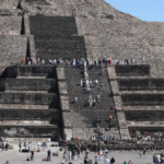 Ataque armado en Teotihuacán sacude al turismo internacional y deja saldo mortal